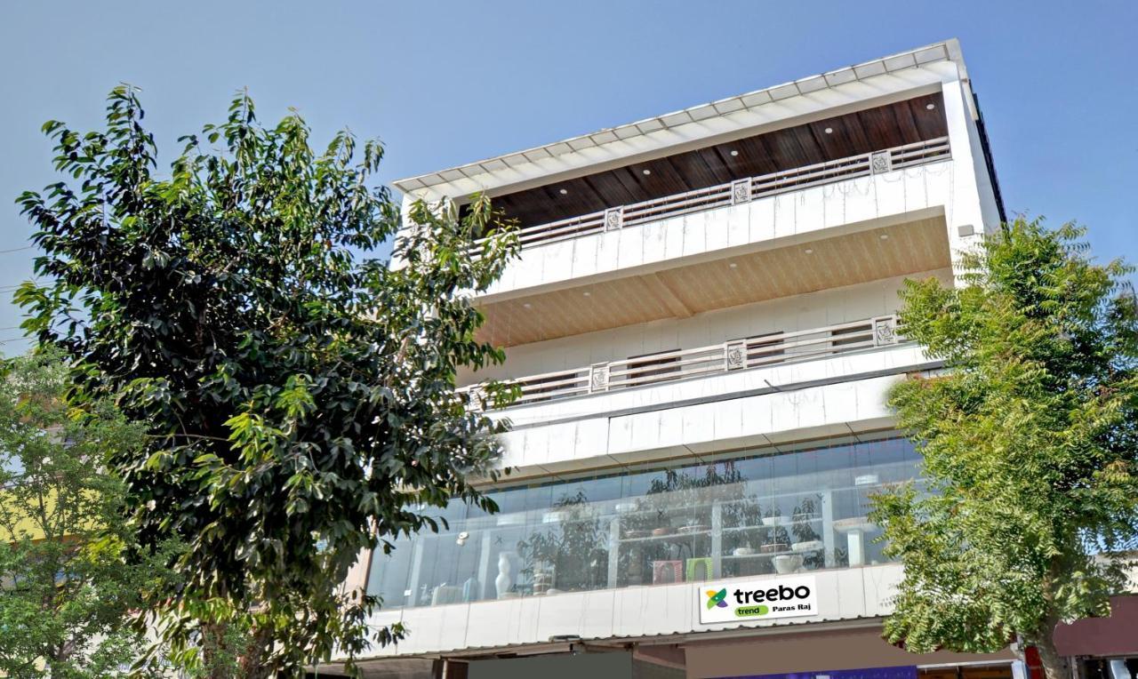 Treebo Paras Raj Near City Palace อุเดเปอร์ ภายนอก รูปภาพ