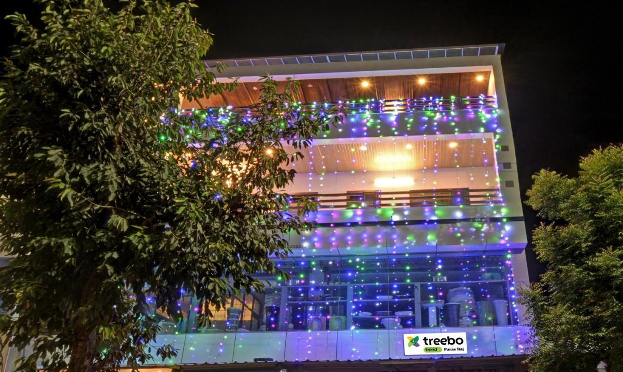 Treebo Paras Raj Near City Palace อุเดเปอร์ ภายนอก รูปภาพ