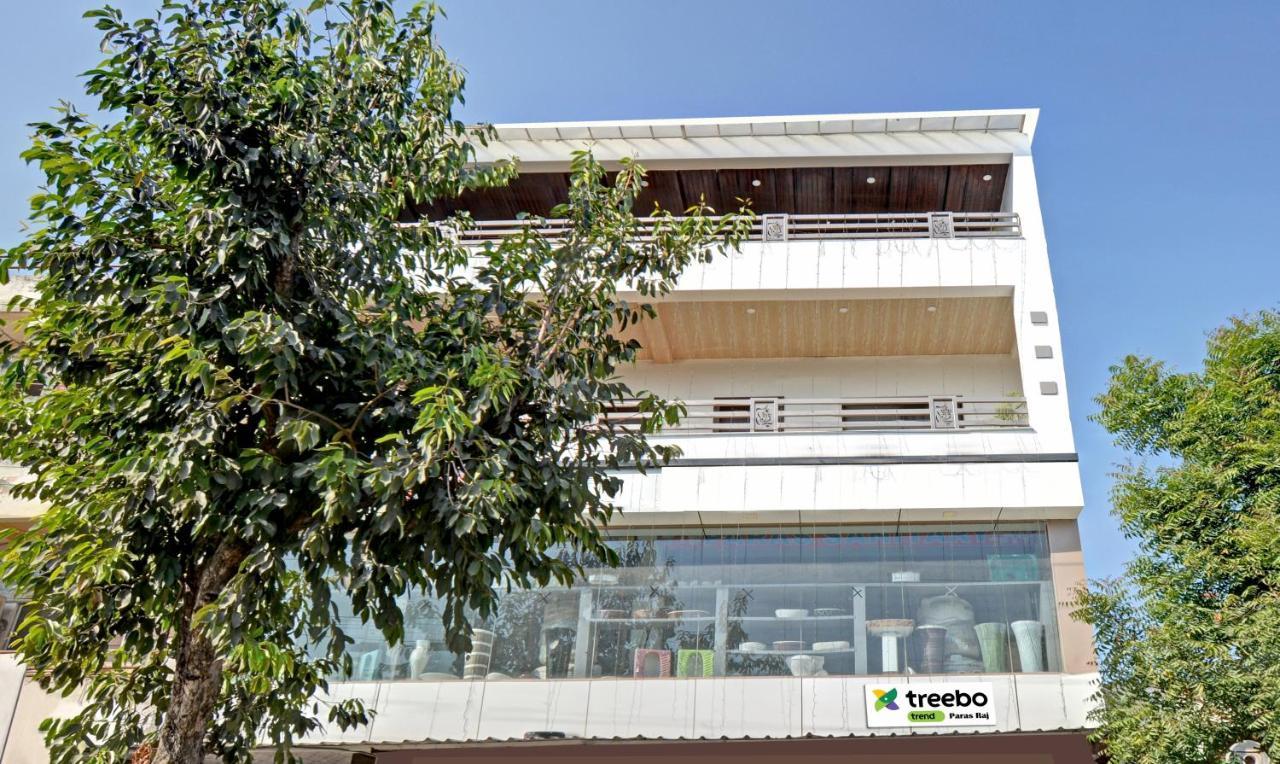 Treebo Paras Raj Near City Palace อุเดเปอร์ ภายนอก รูปภาพ